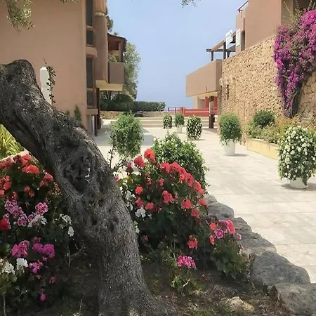 Apartment Belvilla By Oyo Cugnana Mono 4 *